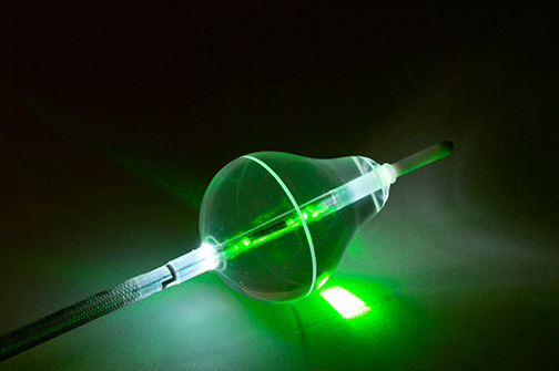 CardioFocus HeartLight® balloon showing perpendicular projection of 30° therapeutic beam of light. Photo Courtesy of: CardioFocus Inc.